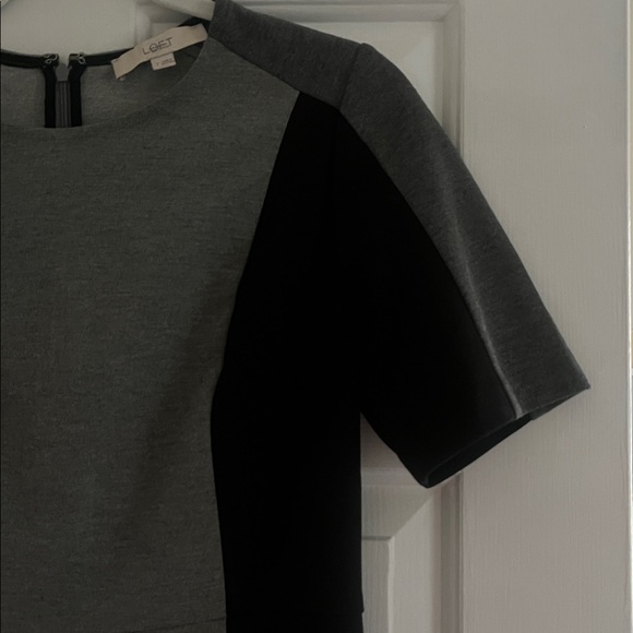 LOFT Black and Gray A Line Dress - Size 2 - Picture 3 of 10